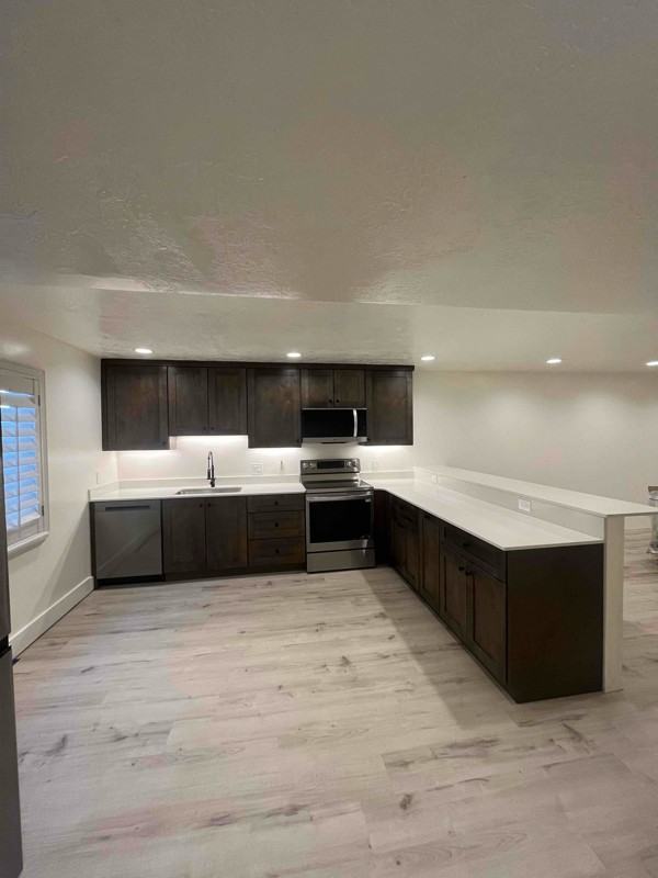 11646 S Keystone Dr - Photo 4 of 26