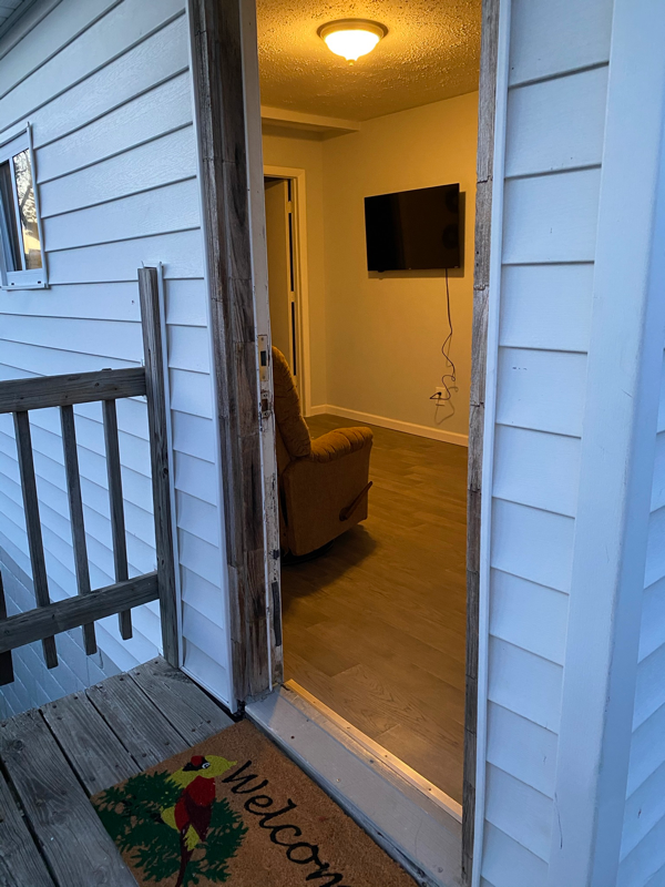 102 1/2 3rd Ave - Photo 3 of 18
