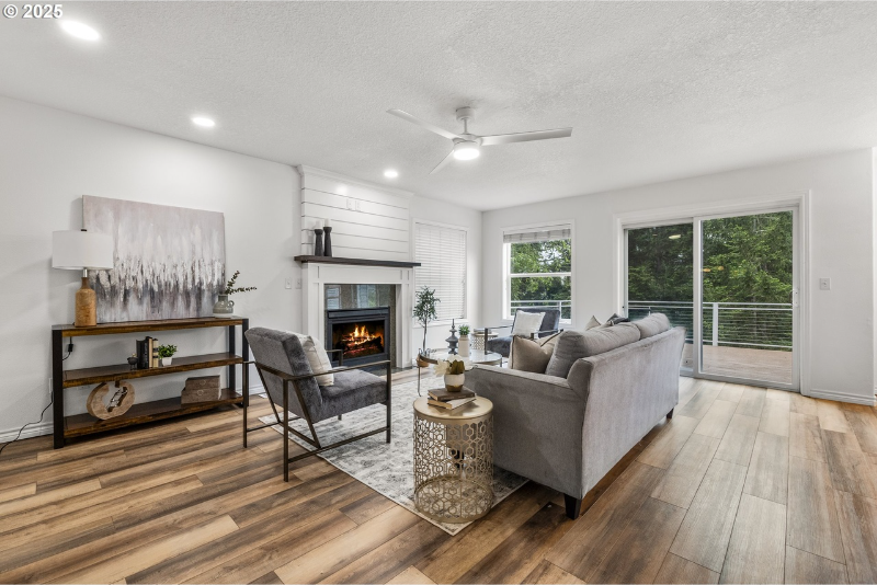 2109 Greene St - Photo 3 of 20