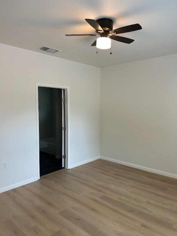 123 Montrose St - Photo 3 of 9