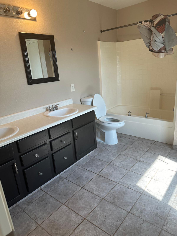 6161 S Bell Pl - Photo 3 of 4