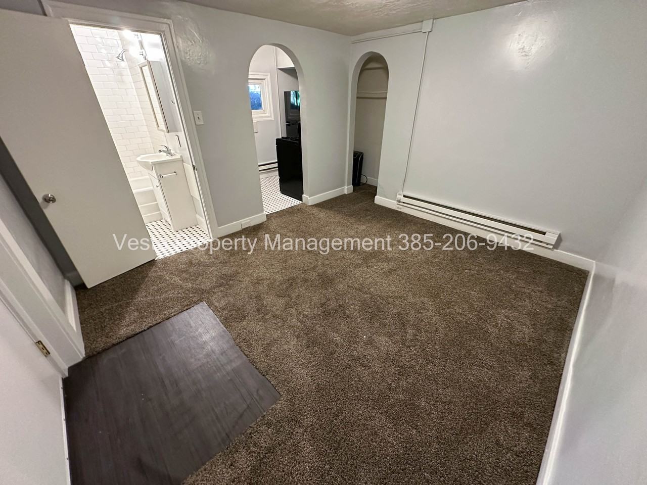 586 28th St. - Photo 2 of 5