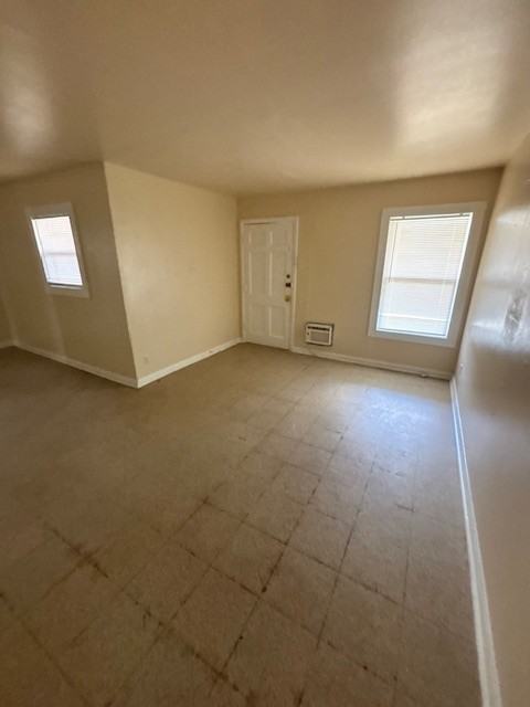 808 STETSON AVENUE - Photo 2 of 6