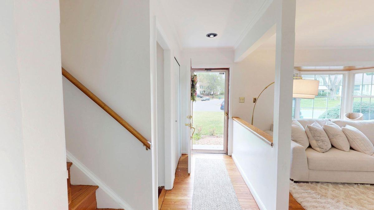 10200 Mckean Ct - Photo 2 of 44
