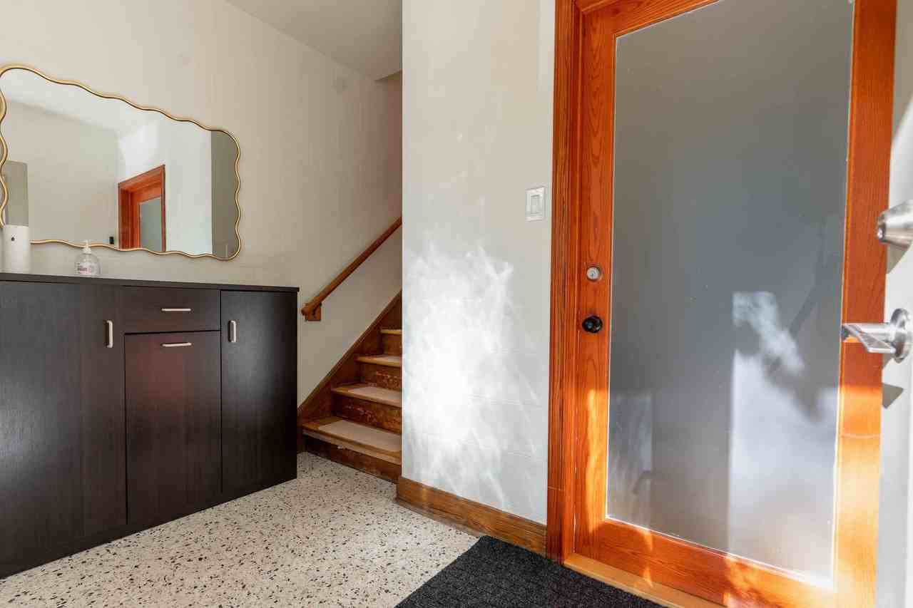 4547 Av De Melrose - Photo 2 of 28