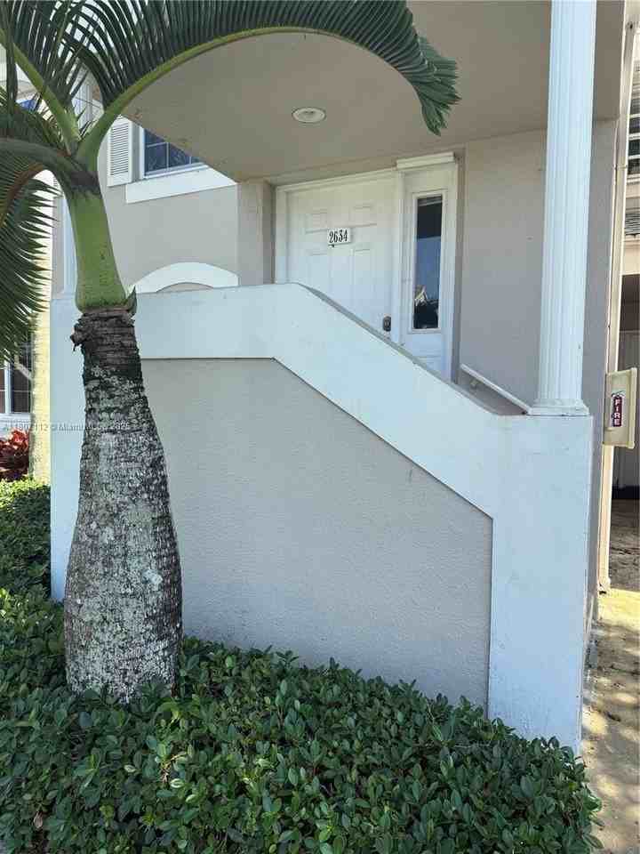 2634 Se 21st Ct #203 - Photo 2 of 50