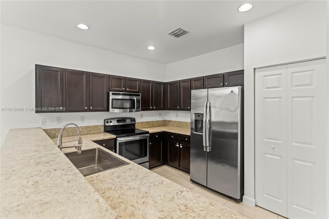 3502 W 86th Ter #3502 - Photo 3 of 50