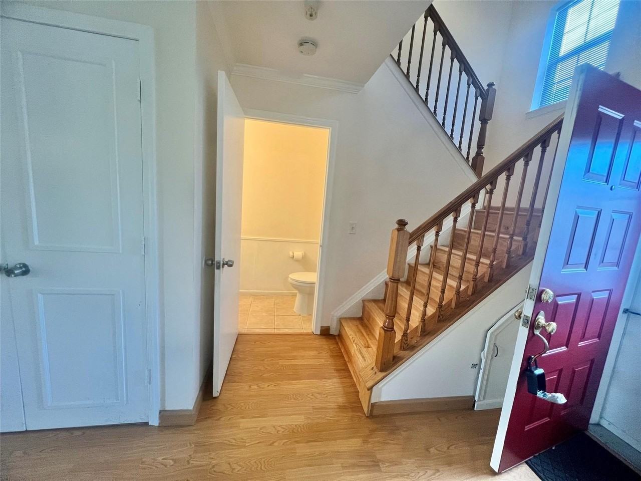 28 Kent Ct - Photo 2 of 18