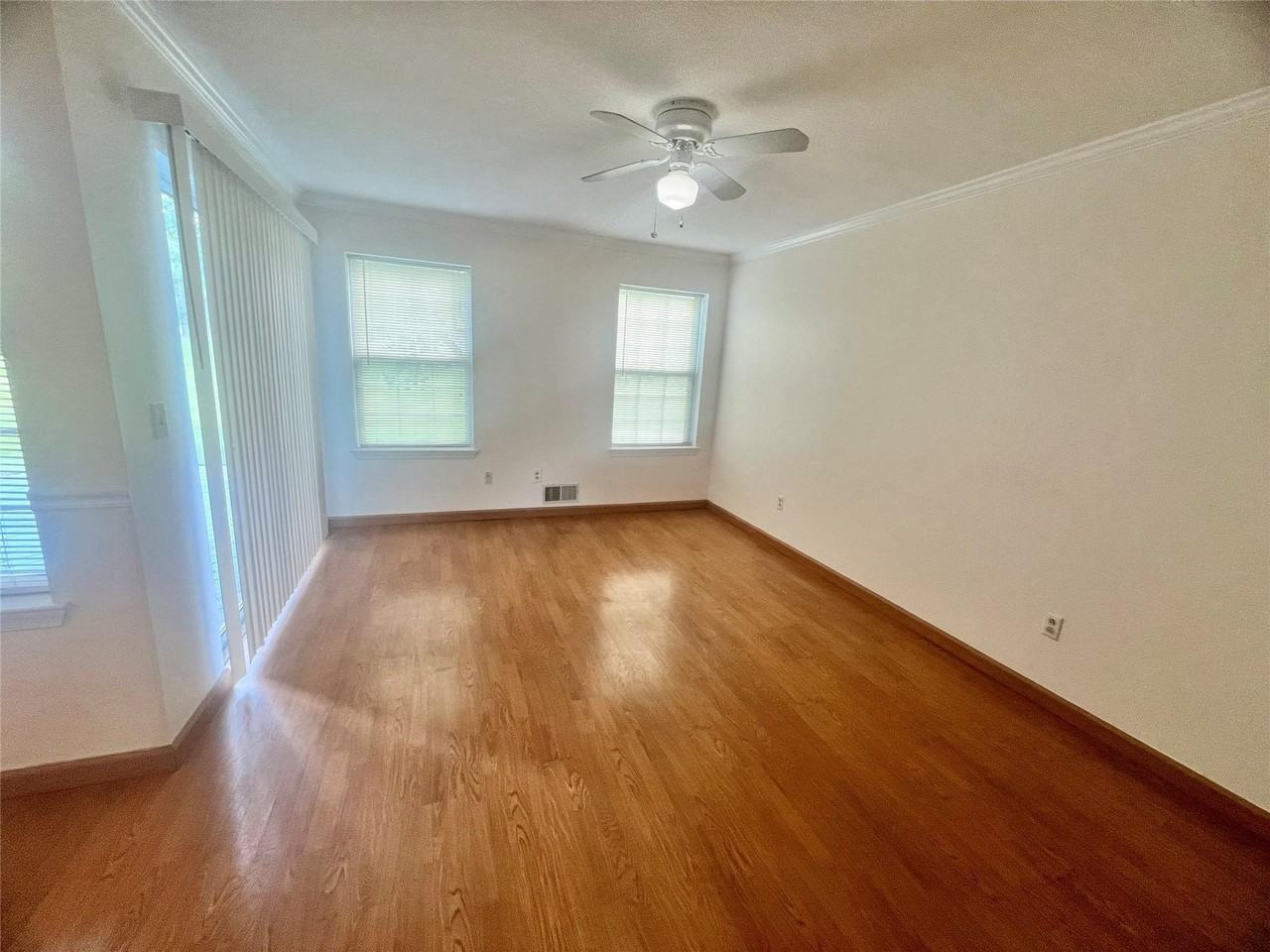 28 Kent Ct - Photo 4 of 18