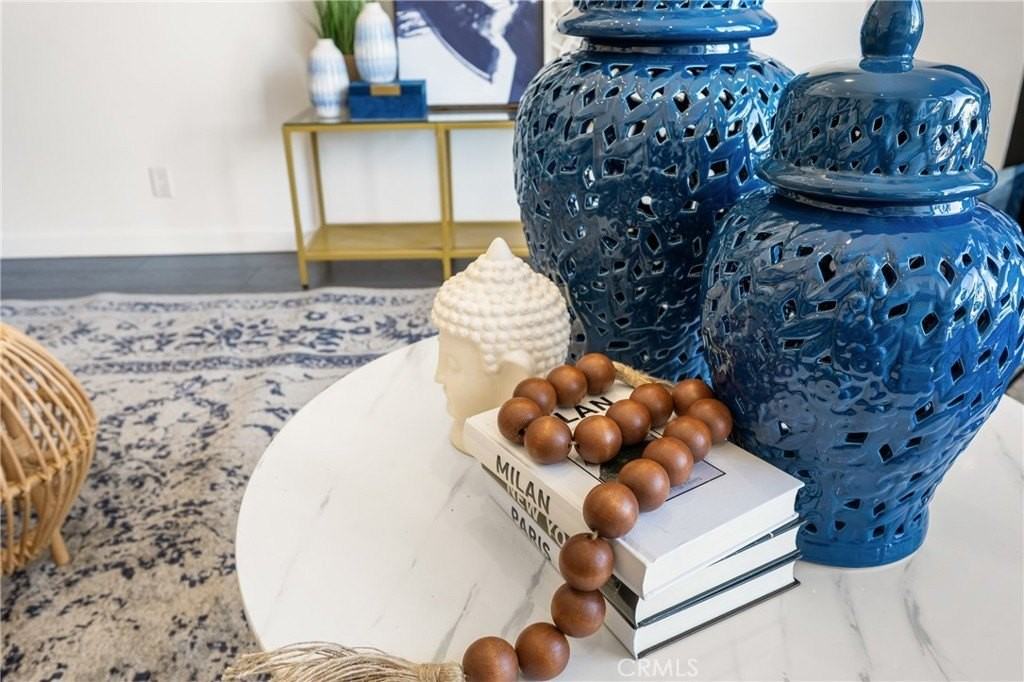 660 N Sweetzer Ave #302 - Photo 5 of 45