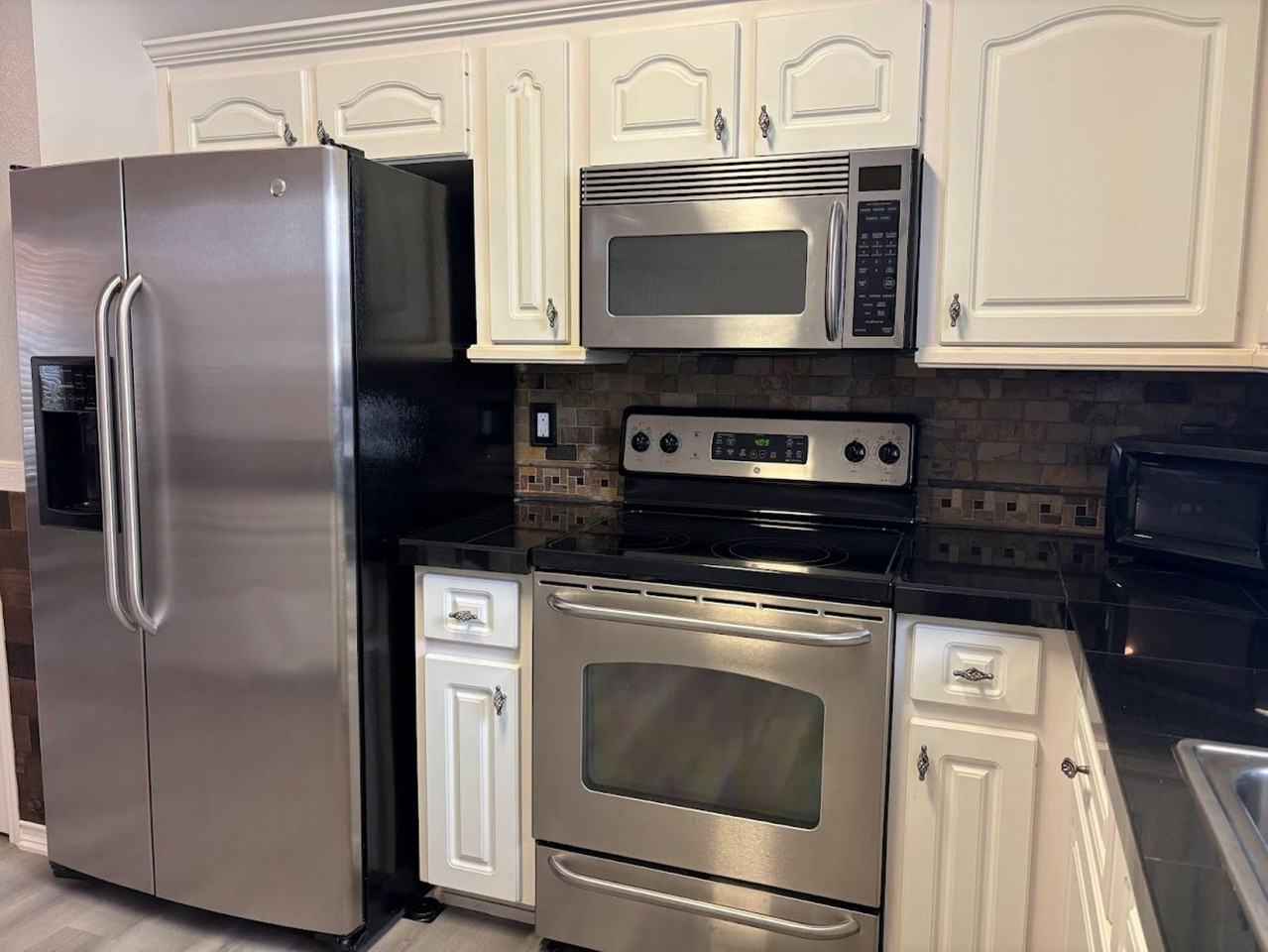 Isabelle Ave - Photo 3 of 14