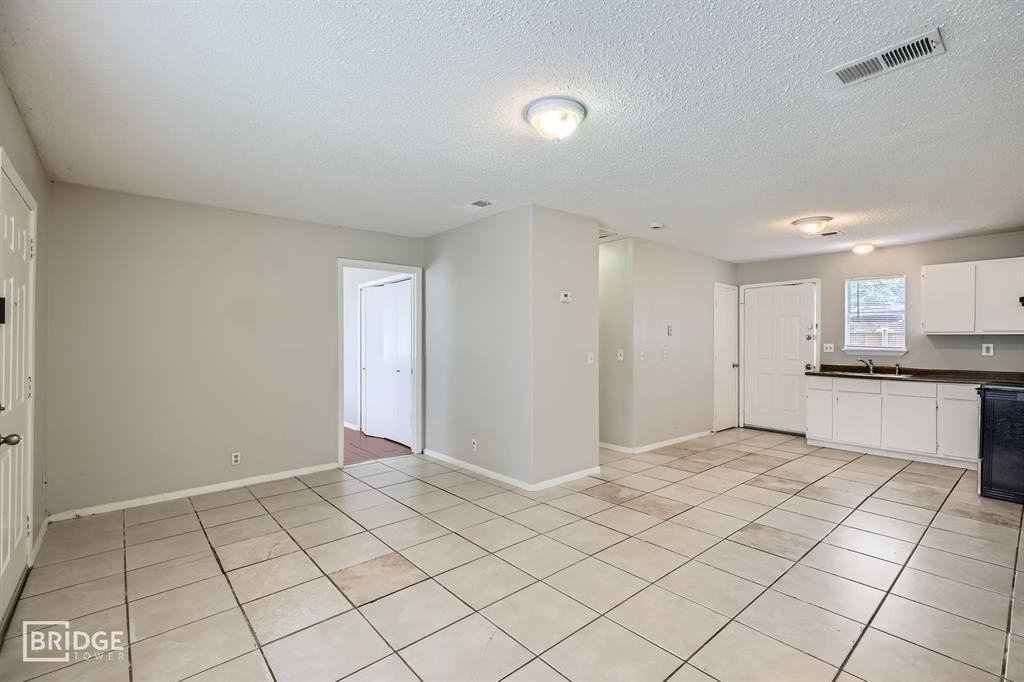 1102 Jefferson St #A - Photo 4 of 25