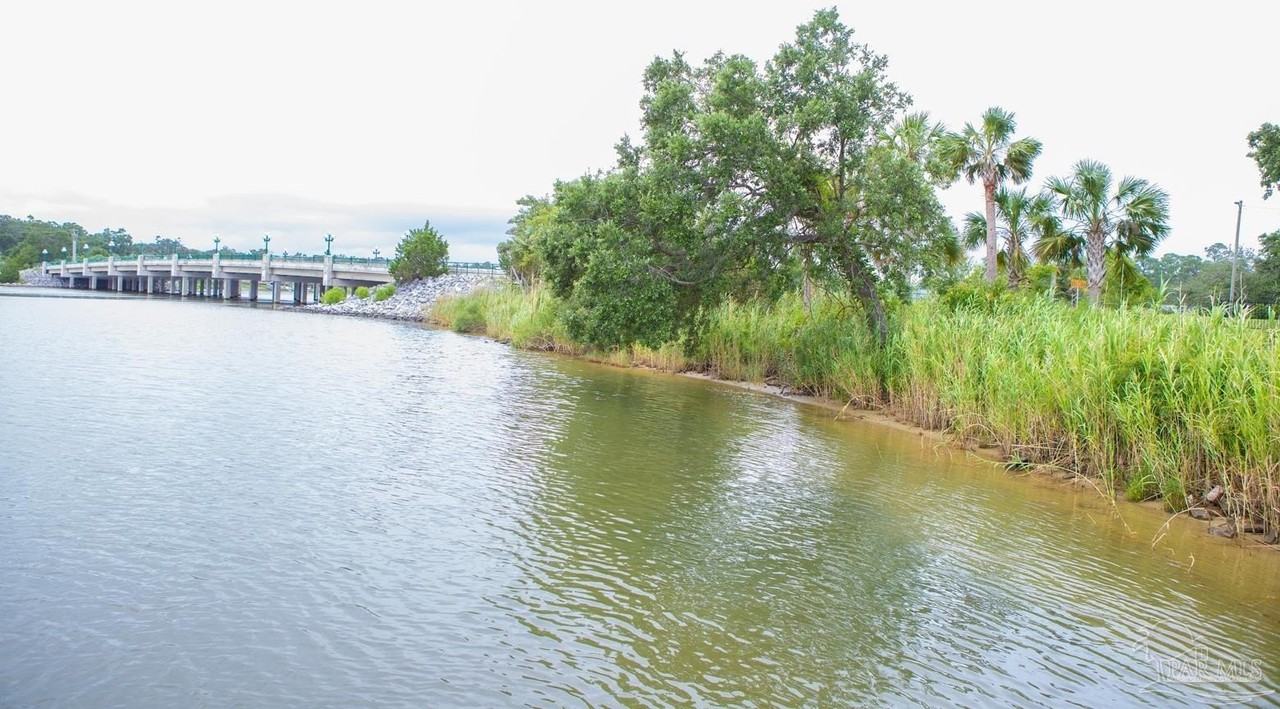 300 Bayou Boulevard #106 - Photo 5 of 32