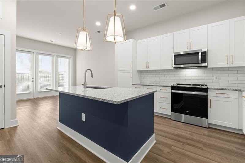 2648 Sandy Plains Rd