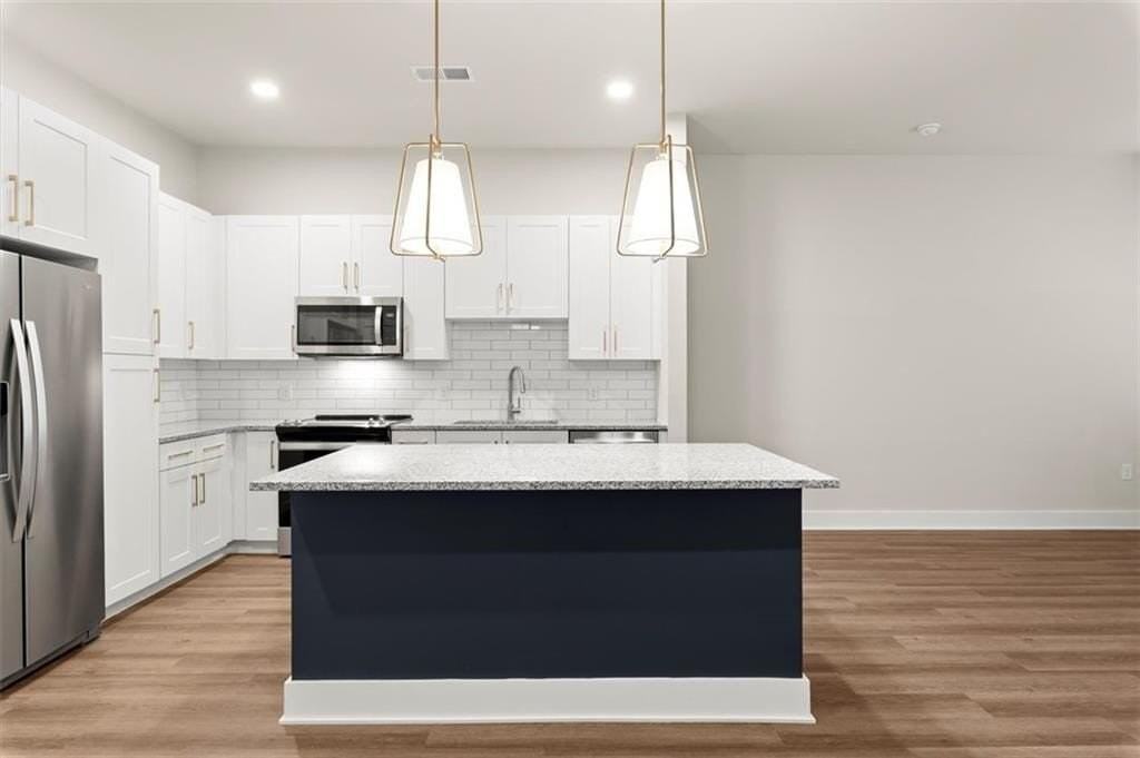 2648 Sandy Plains Rd - Photo 3 of 44