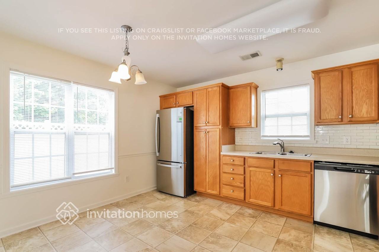 4360 Reedy Fork Parkway - Photo 7 of 16