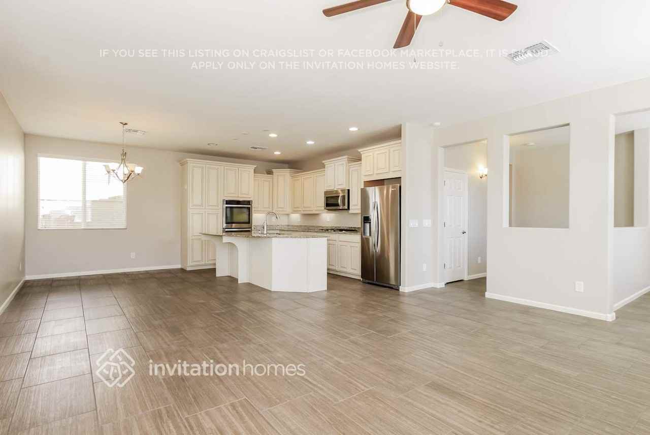 12472 N 153rd Dr - Photo 3 of 14