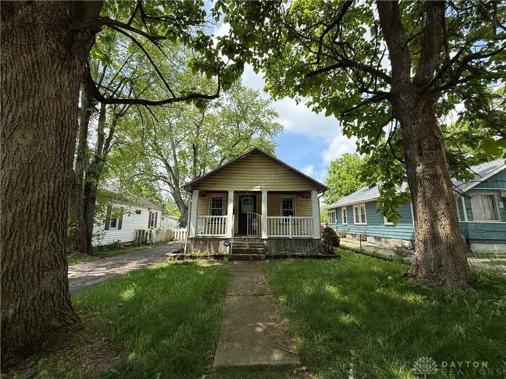 185 N Northampton Ave - Photo 2 of 20