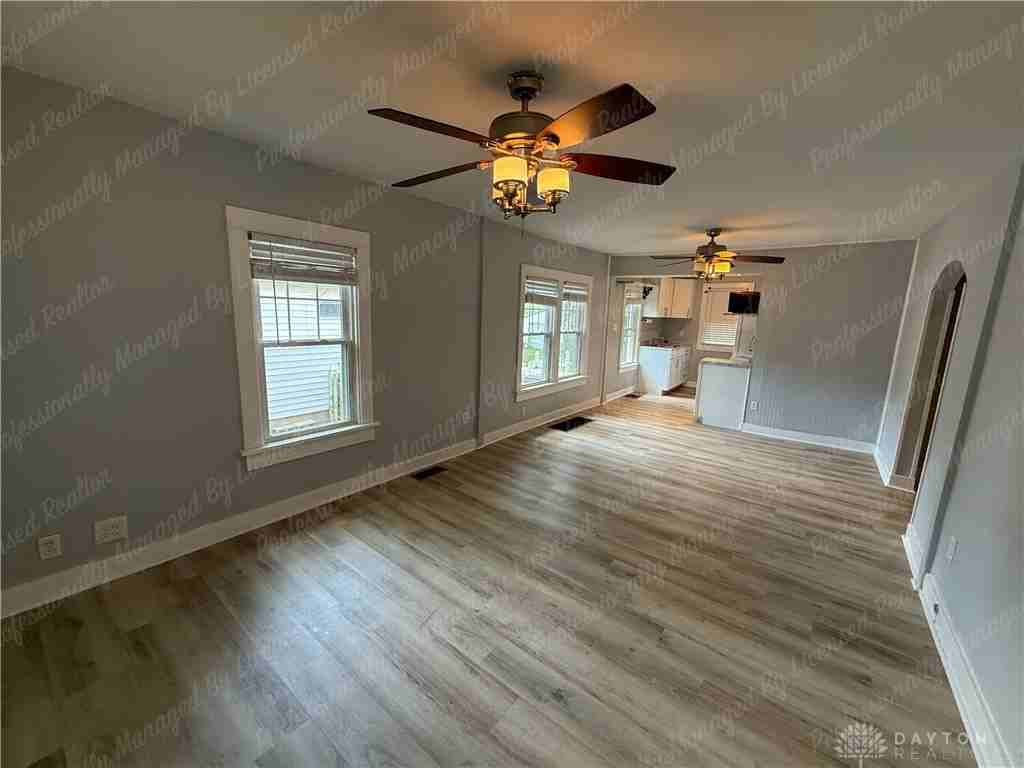 185 N Northampton Ave - Photo 3 of 20