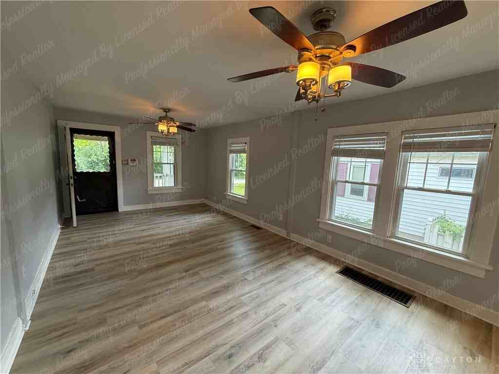 185 N Northampton Ave - Photo 6 of 20