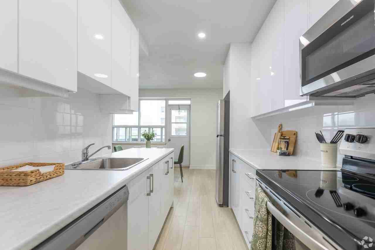 1170 Fennel Avenue East - Photo 4 of 13