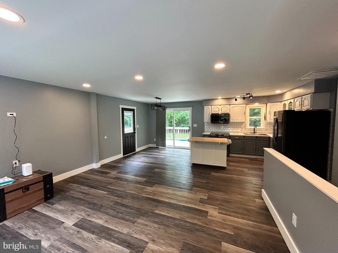 1780 Grays Rd - Photo 3 of 21