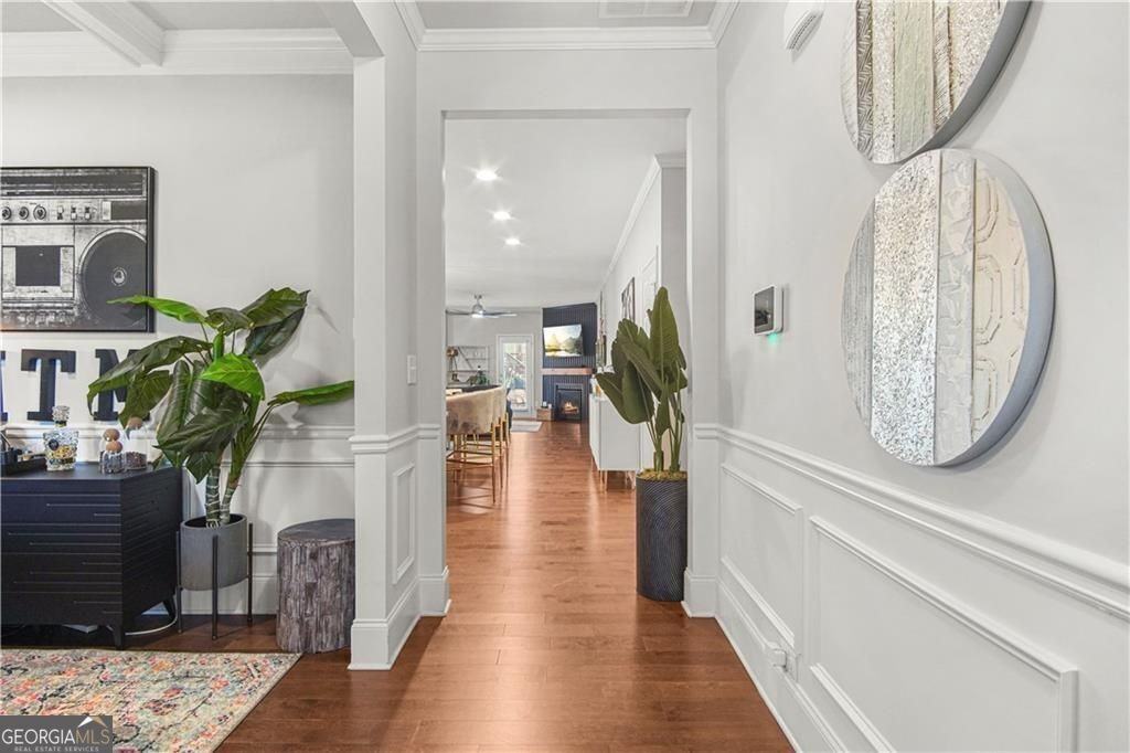 3210 Ancoats St - Photo 4 of 34