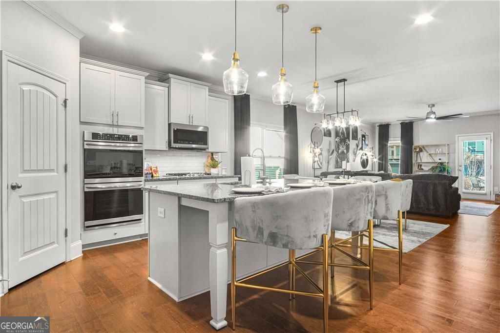 3210 Ancoats St - Photo 7 of 34