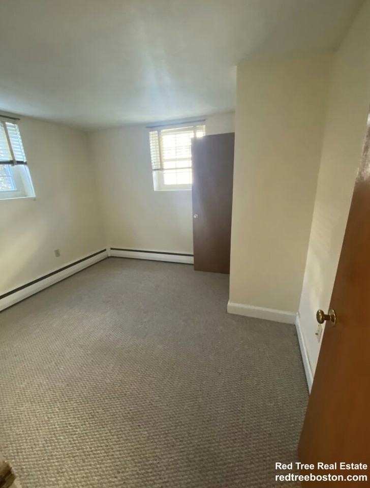 12 Brattle Dr #3 - Photo 5 of 10