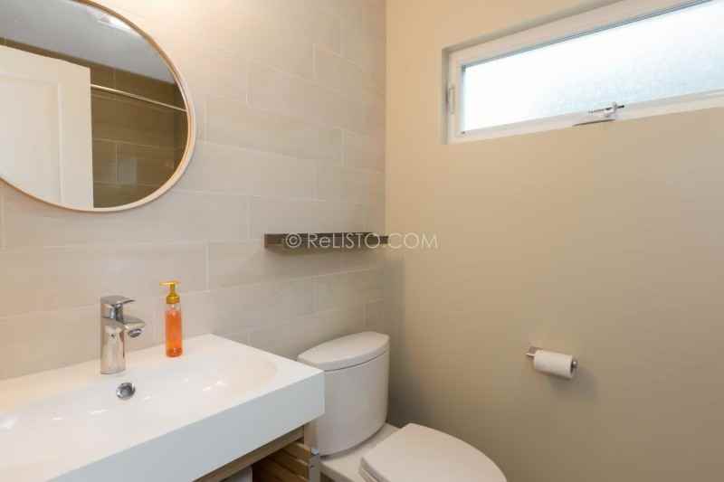 1426 Addison St #B - Photo 4 of 12