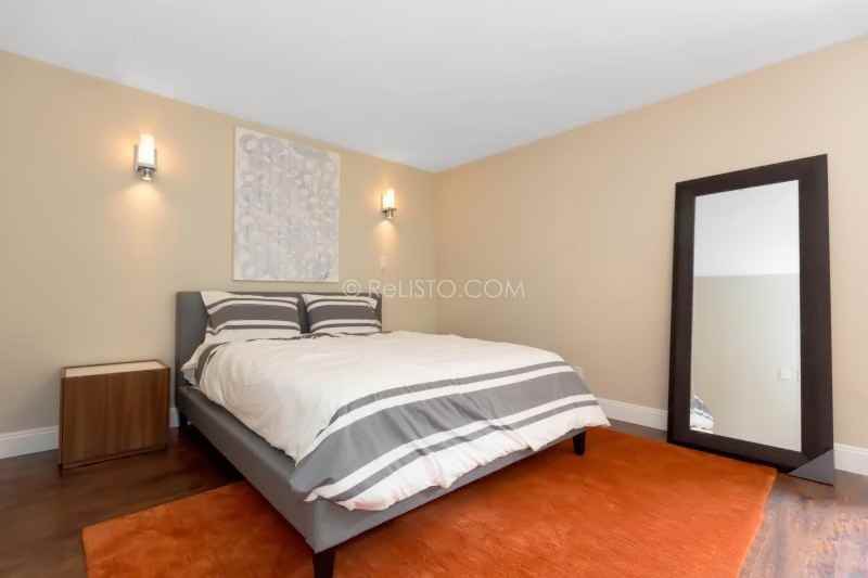 1426 Addison St #B - Photo 7 of 12