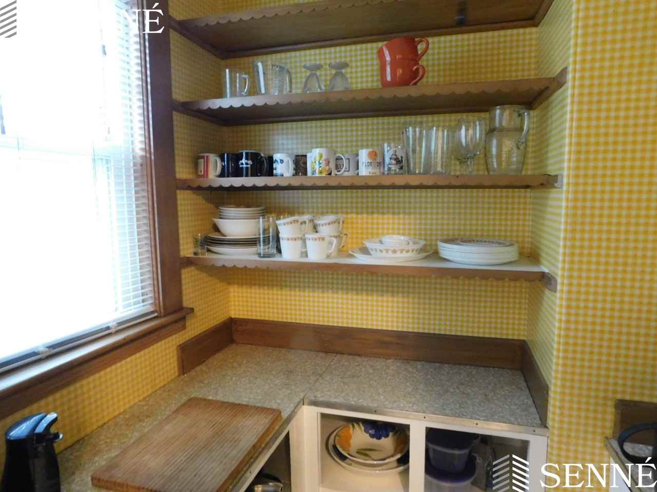 104 Lexington St - Photo 3 of 8