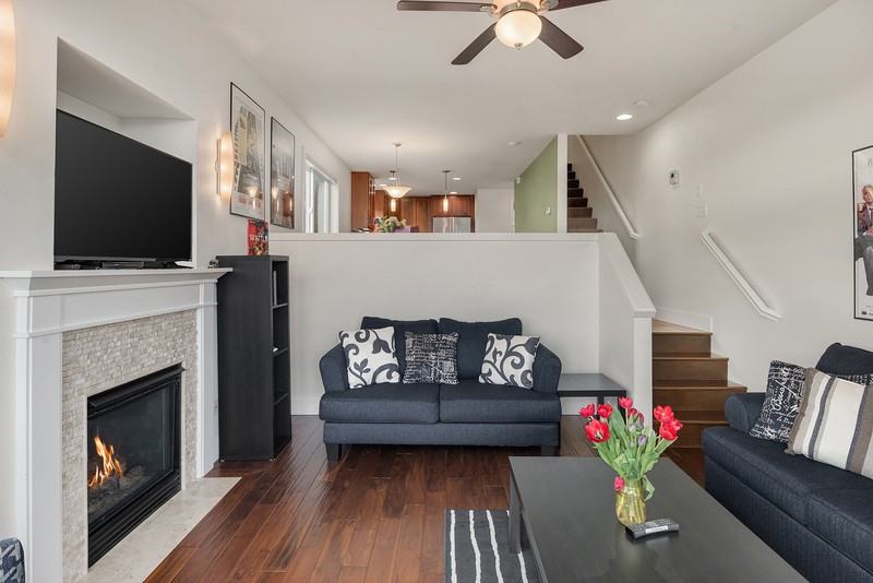 213 26th Ave E #B - Photo 5 of 27