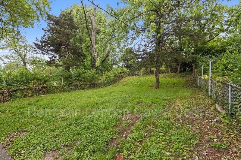 7024 Claremore Dr - Photo 3 of 23