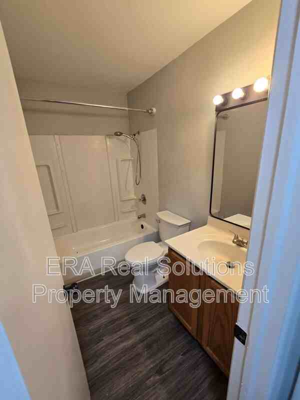 2344 Belcher Dr - Photo 3 of 24