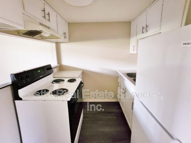 12409 E 40th St S #A - Photo 4 of 6