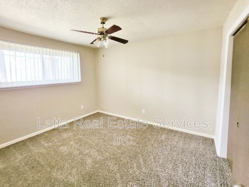 12409 E 40th St S #A - Photo 5 of 6