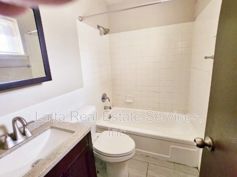 12409 E 40th St S #A - Photo 6 of 6