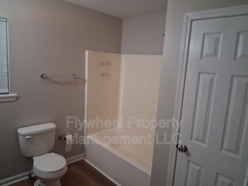 138B N Poole St - Photo 2 of 7