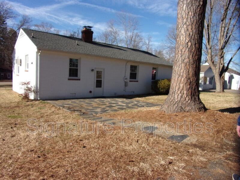 8329 Meadowbridge Rd - Photo 3 of 11