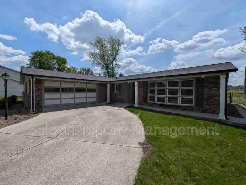 3211 Jonquil Dr - Photo 2 of 31