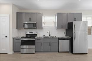 5544 Shreveport Blvd #B - Photo 1 of 1