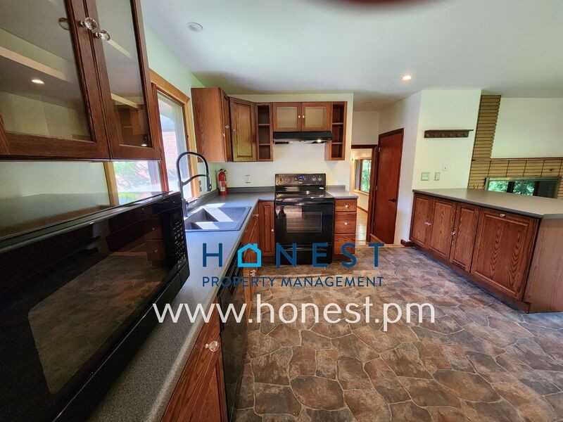 15 Thompson St - Photo 2 of 43