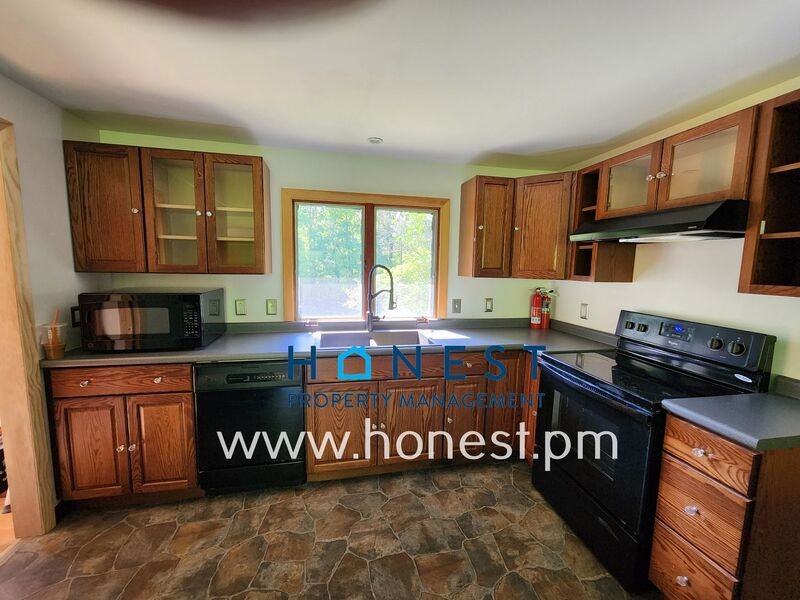 15 Thompson St - Photo 3 of 43