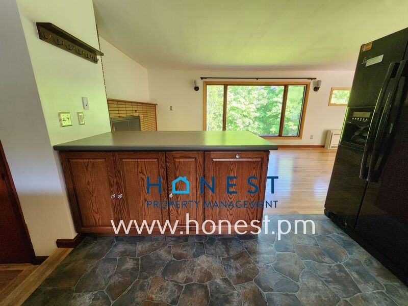 15 Thompson St - Photo 4 of 43