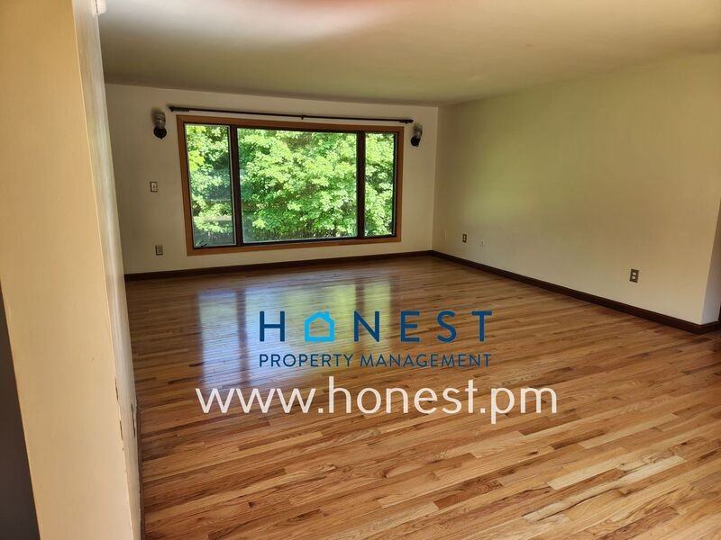 15 Thompson St - Photo 7 of 43