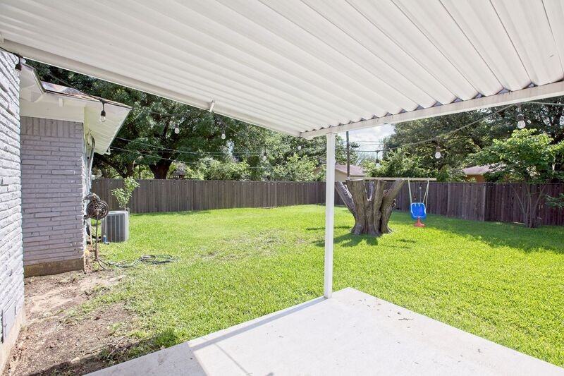 304 S Grove Rd - Photo 3 of 37