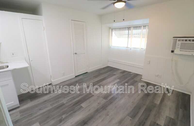 7122 N 48th Ave #5A - Photo 3 of 11
