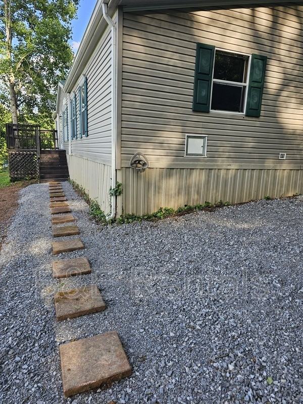 10016 Stringtown Rd - Photo 2 of 16