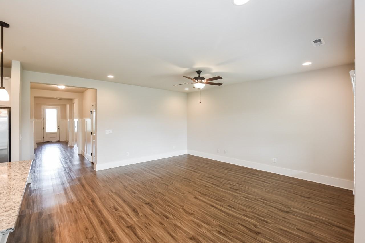 182 Cherry Laurel Dr - Photo 3 of 34